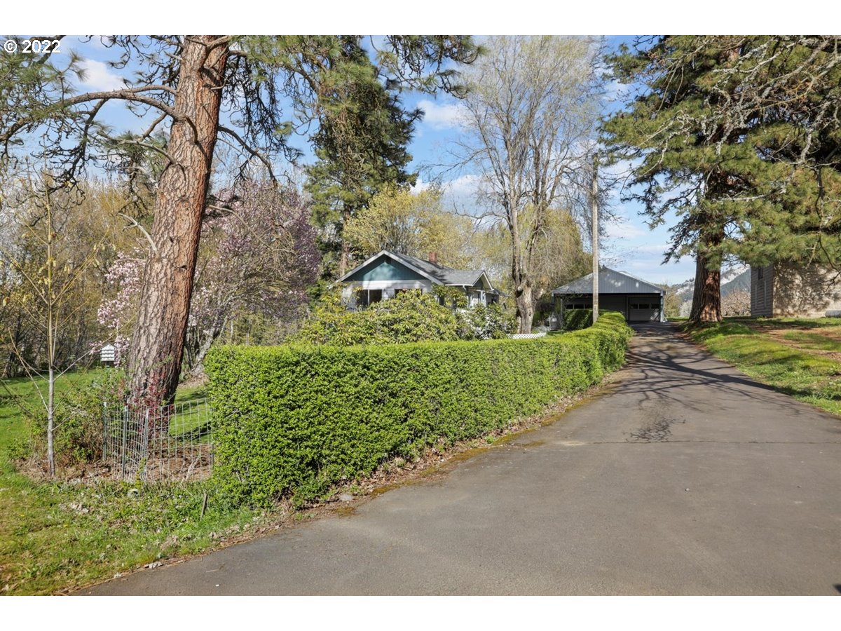 1507 Orchard Road Hood River, OR 97031 - Photo 17 of 28