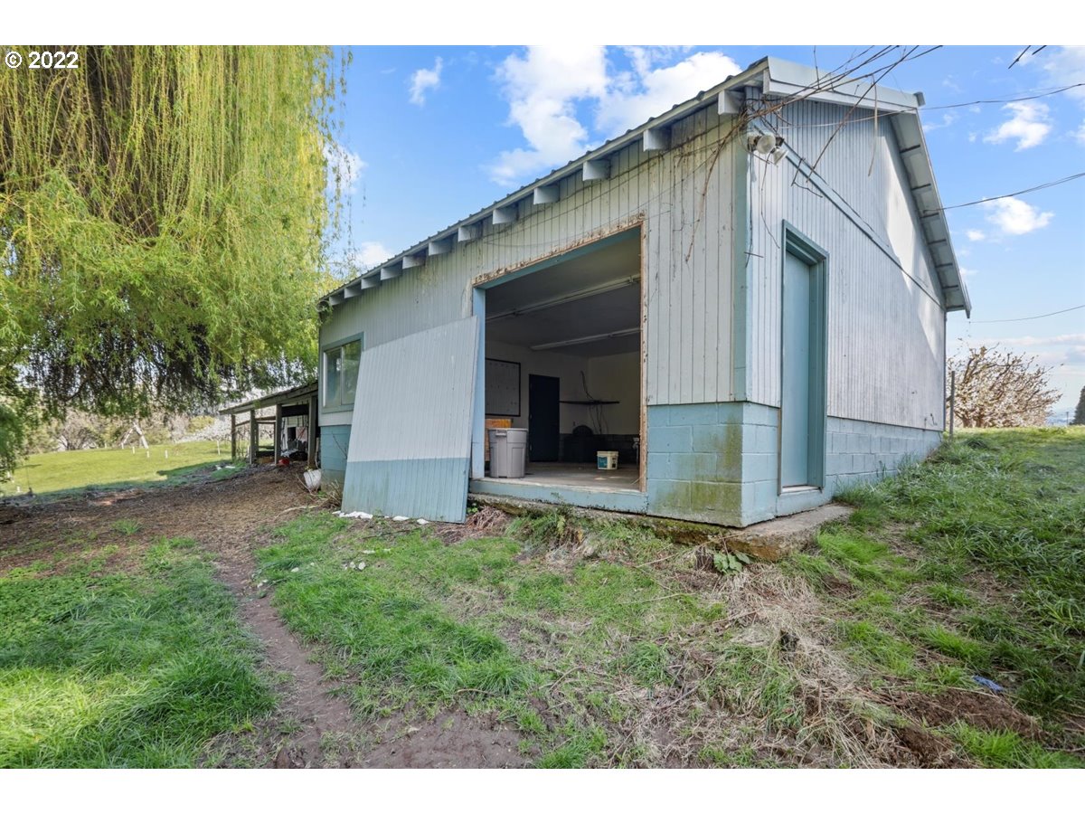 1507 Orchard Road Hood River, OR 97031 - Photo 23 of 28