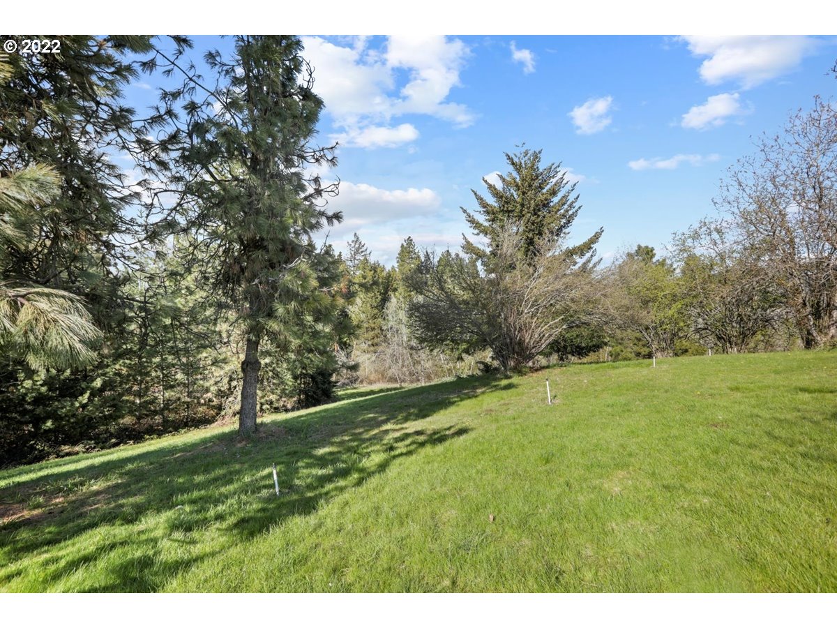 1507 Orchard Road Hood River, OR 97031 - Photo 25 of 28