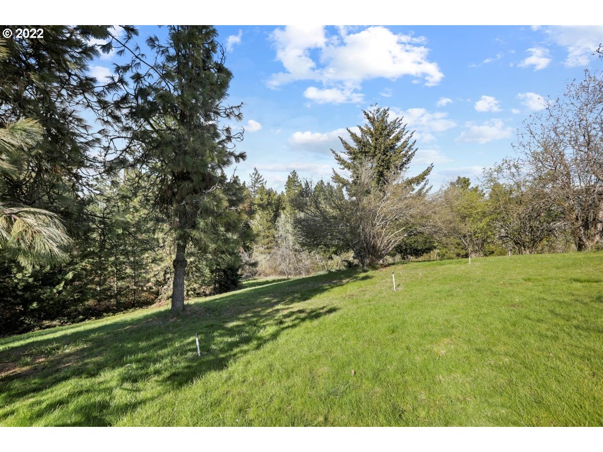 1507 Orchard Road Hood River, OR 97031 - Photo 26 of 28