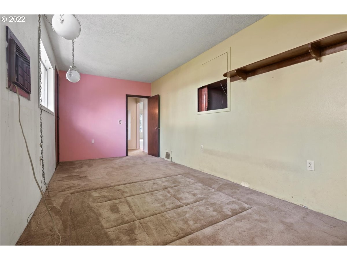 1507 Orchard Road Hood River, OR 97031 - Photo 10 of 28