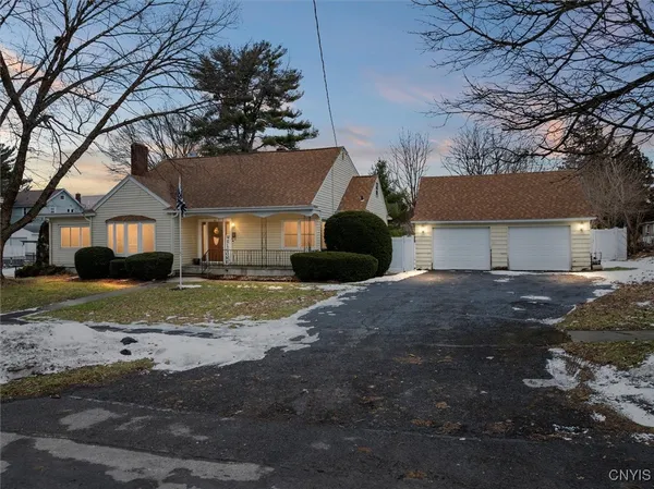 $305,000 | 421 Hillsdale Avenue, Syracuse, NY 13206