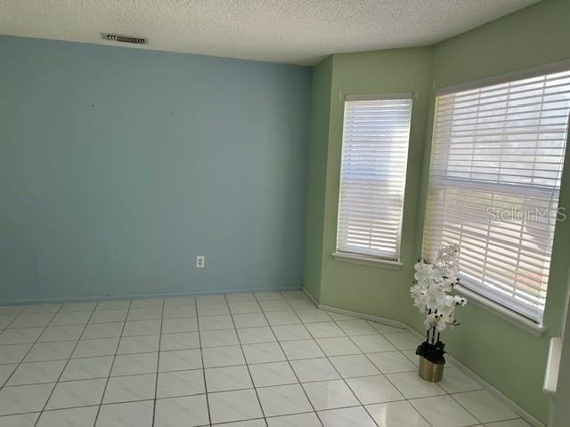 6926 Thousand Oaks Road Orlando, FL 32818 - Photo 5 of 30