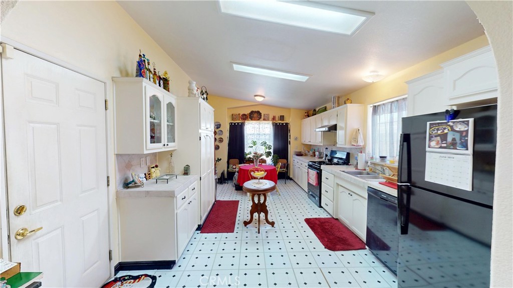 7271 Katella Avenue, Unit 101 Stanton, CA 90680 - Photo 2 of 16