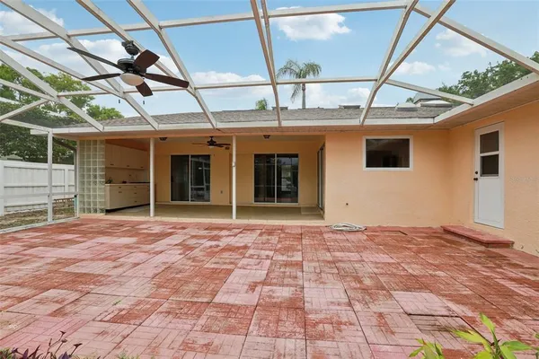 a view of an entrance of the house