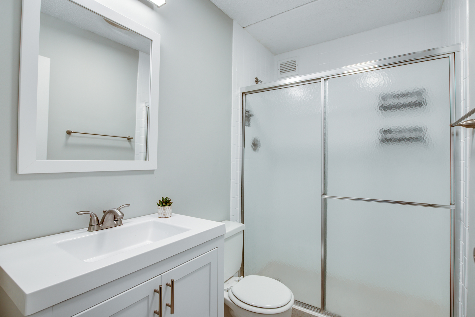 2015 South Finley Road, Unit 612 Lombard, IL 60148 - Photo 18 of 26