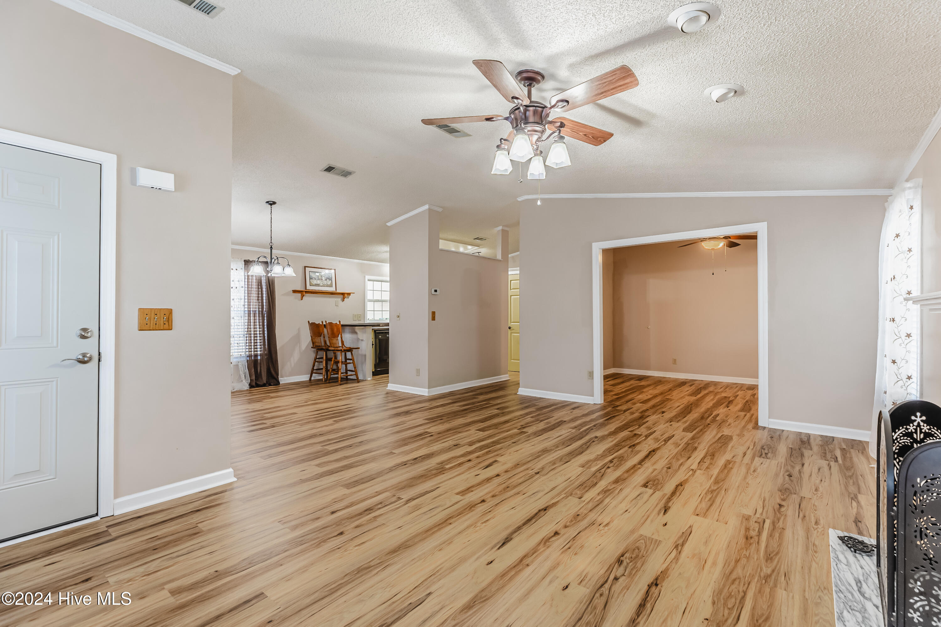 515 Deer Path Calabash, NC 28467 - Photo 5 of 44 515 Deer Path, Living Room-3