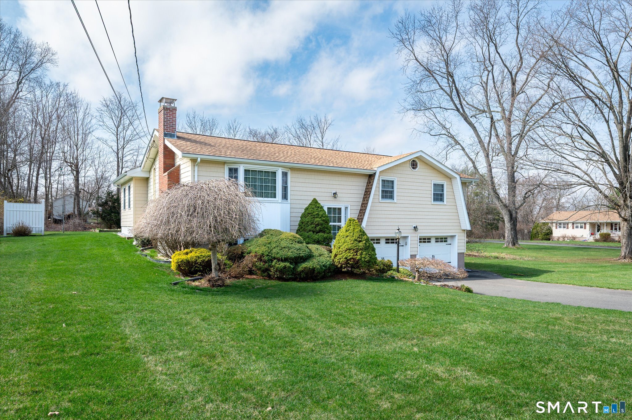 100 Bette Circle Vernon, CT 06066 - Photo 2 of 32 a front view of house with yard and green space