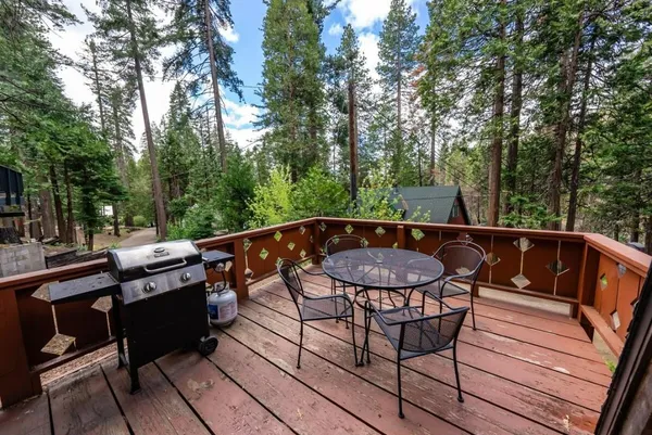 $419,000 | 42101 Jeffrey, Shaver Lake, CA 93664
