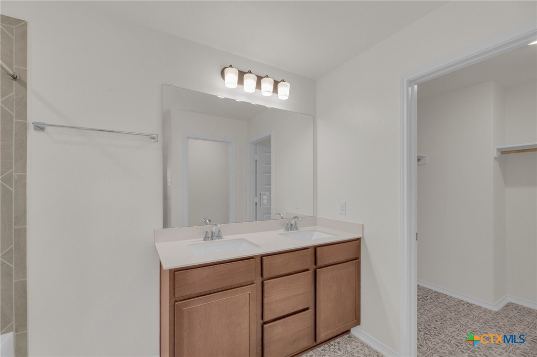 1925 Jadd Street Belton, TX 76513 - Photo 21 of 38 Primary Bathroom