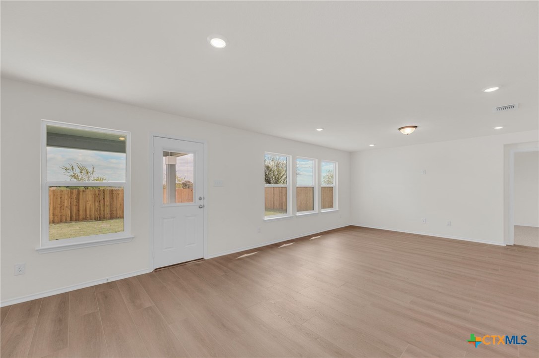 1925 Jadd Street Belton, TX 76513 - Photo 5 of 38 Great Room