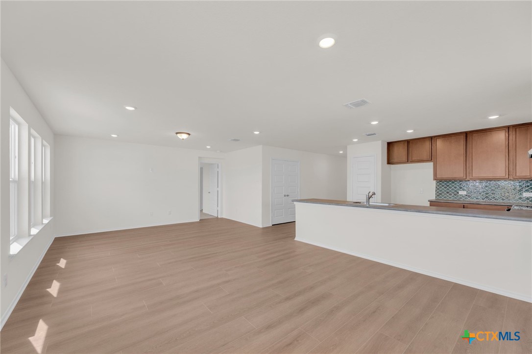 1925 Jadd Street Belton, TX 76513 - Photo 6 of 38 Great Room