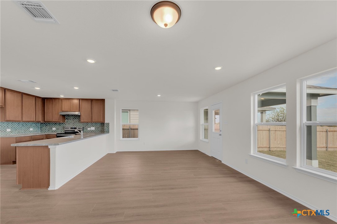 1925 Jadd Street Belton, TX 76513 - Photo 9 of 38 Great Room