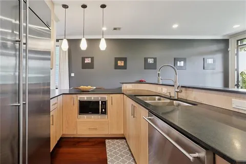 $1,300,000 | 6119 Annunciation Street, New Orleans, LA 70118