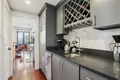 $1,300,000 | 6119 Annunciation Street, New Orleans, LA 70118