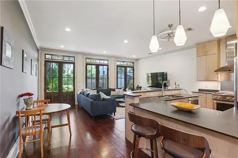 $1,300,000 | 6119 Annunciation Street, New Orleans, LA 70118