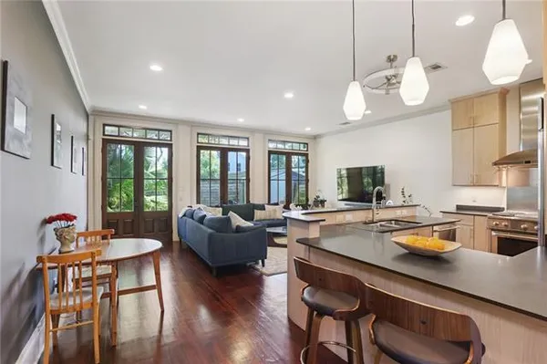 $1,300,000 | 6119 Annunciation Street, New Orleans, LA 70118