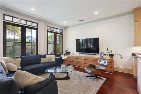 $1,300,000 | 6119 Annunciation Street, New Orleans, LA 70118