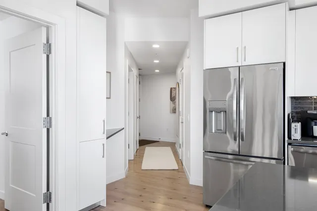 $4,995 | 1212 Demonbreun Street, Unit 2102, Nashville, TN 37203