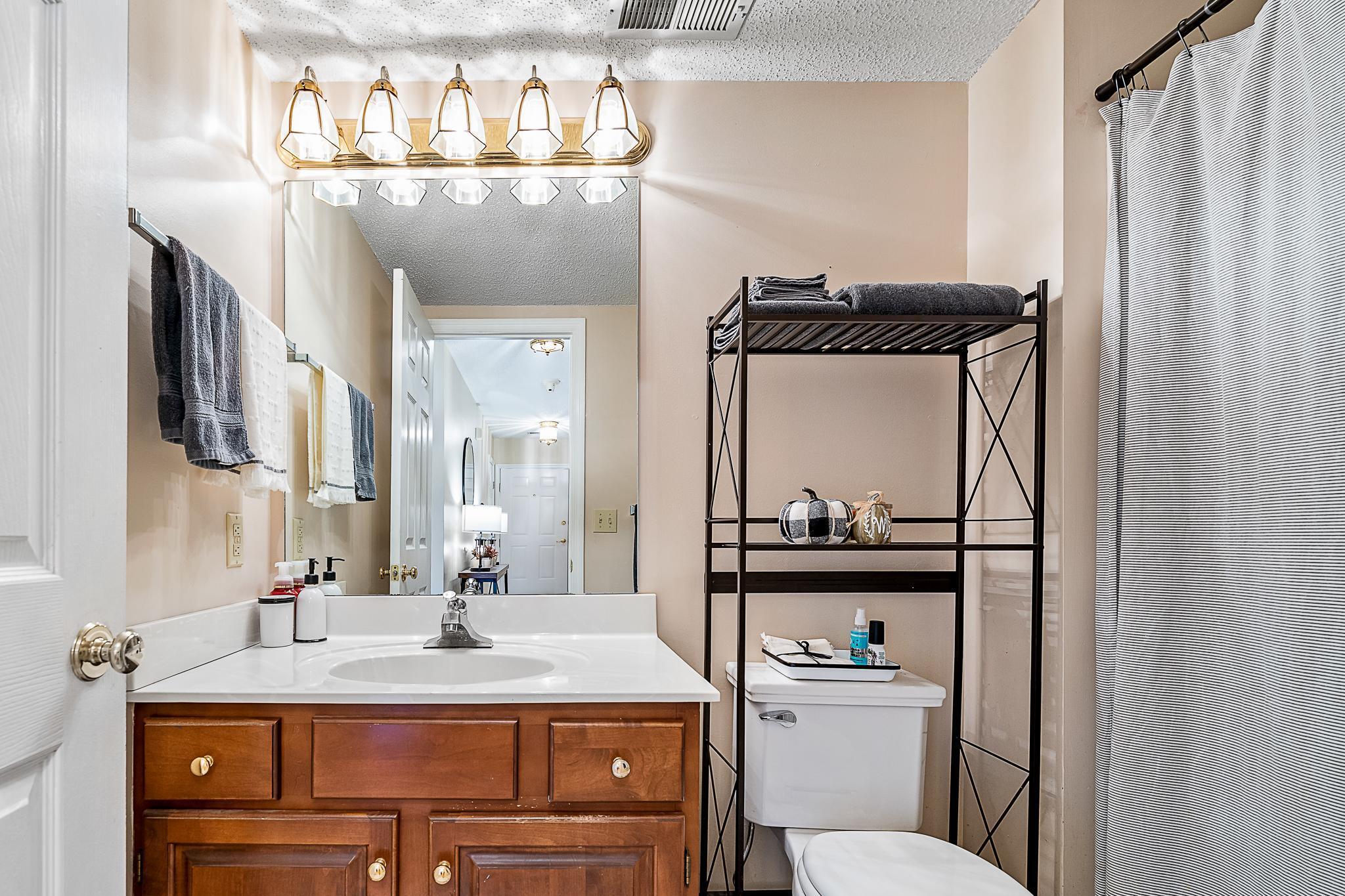 2700 Indian Ridge Road, Unit 18 Johnson City, TN 37604 - Photo 23 of 36 2700 Indian Ridge Road (14 of 36)