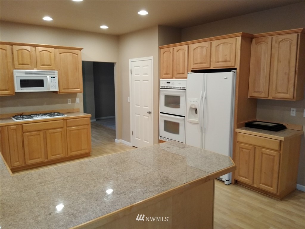 1427 Goat Trail Loop Road Mukilteo, WA 98275 - Photo 7 of 17 Gallery Image 7