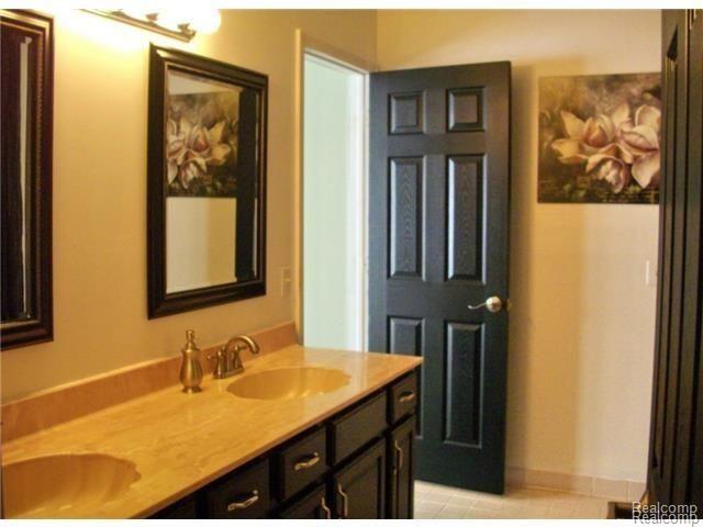 1262 Windmill Court, Unit 266 Rochester, MI 48306 - Photo 9 of 18
