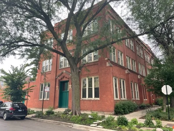$2,700 | 2510 North Wayne Avenue, Unit 108, Chicago, IL 60614
