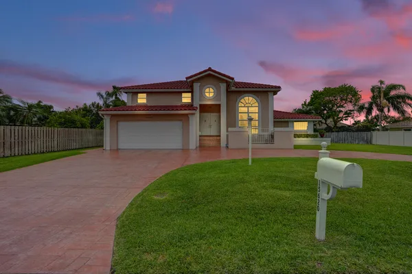 $874,000 | 15620 Canterbury Court, Davie, FL 33331