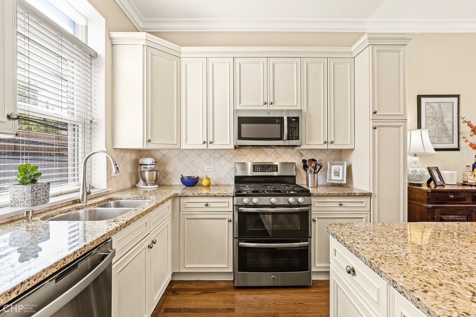 Undisclosed Address Chicago, IL 60614 - Photo 12 of 34