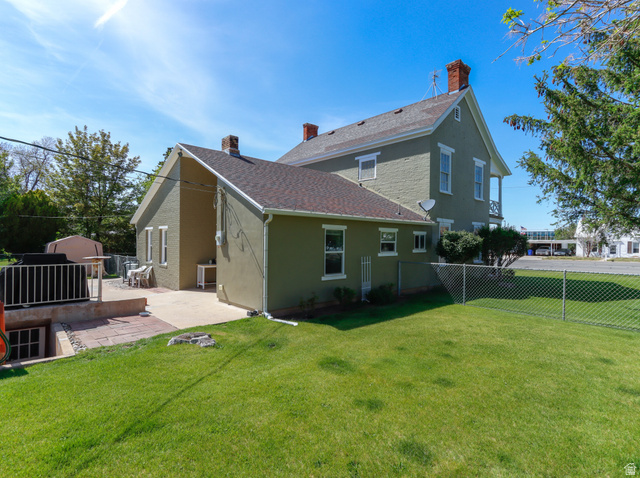 155 West Center Street Fillmore, UT 84631 - Photo 60 of 86 Expansive lawn area featuring a chain-link fence