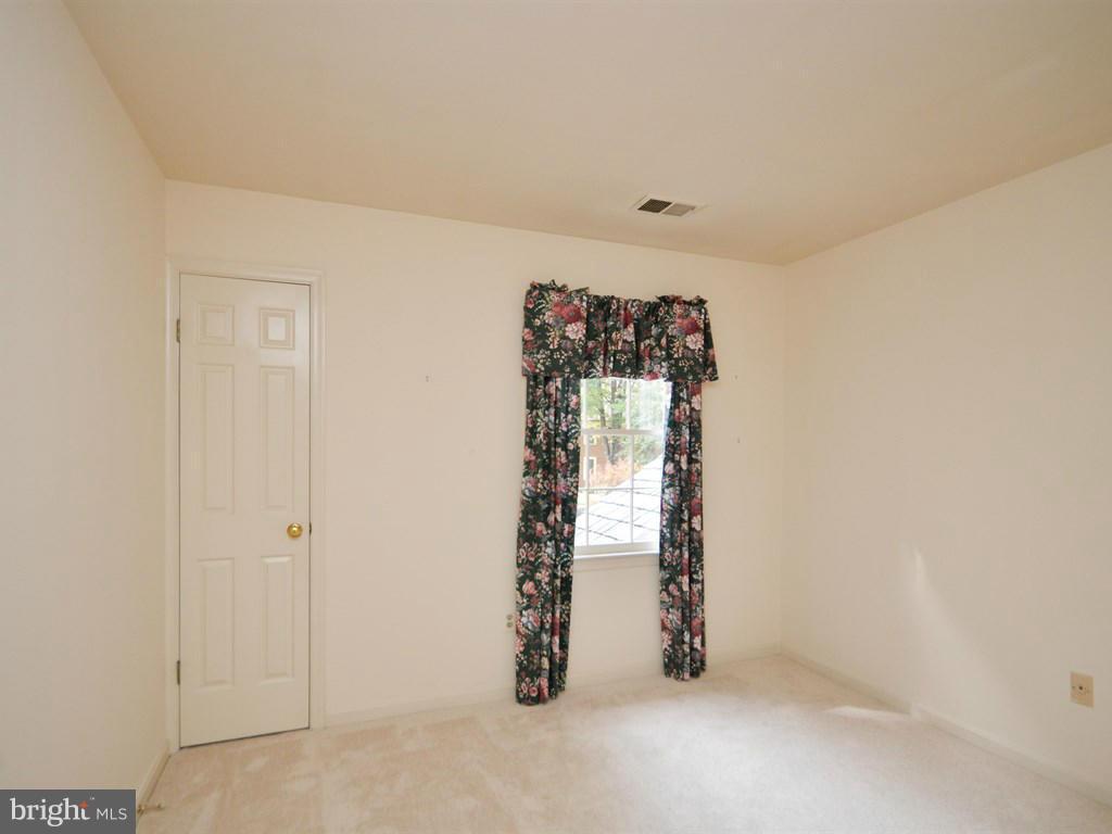 7202 Evans Mill Road McLean, VA 22101 - Photo 20 of 30 Bedroom