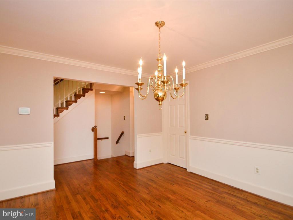 7202 Evans Mill Road McLean, VA 22101 - Photo 5 of 30 Dining Room
