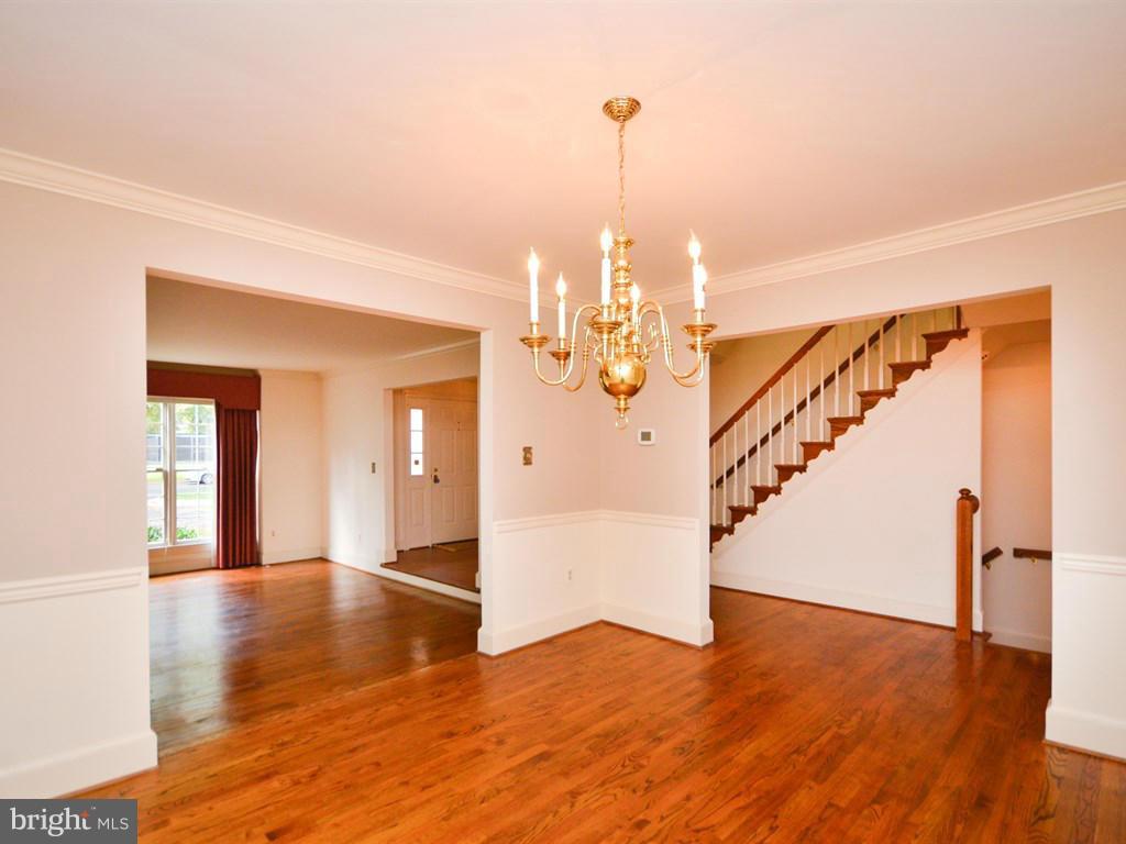 7202 Evans Mill Road McLean, VA 22101 - Photo 6 of 30 Dining Room