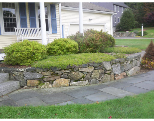 37 Barnstable Road Norfolk, MA 02056 - Photo 3 of 12 Gallery Image 3
