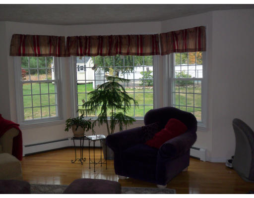 37 Barnstable Road Norfolk, MA 02056 - Photo 5 of 12 Gallery Image 5