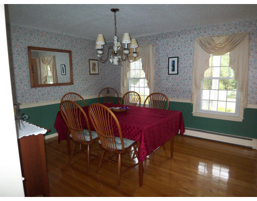 37 Barnstable Road Norfolk, MA 02056 - Photo 6 of 12 Gallery Image 6