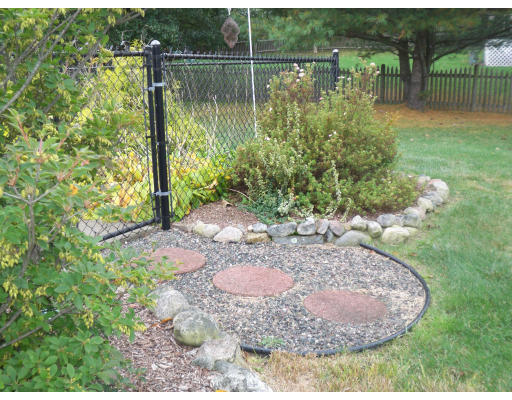 37 Barnstable Road Norfolk, MA 02056 - Photo 9 of 12 Gallery Image 9