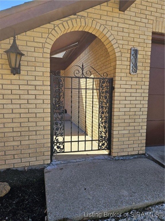 308 Laurel Lane Madison, IN 47250 - Photo 2 of 21