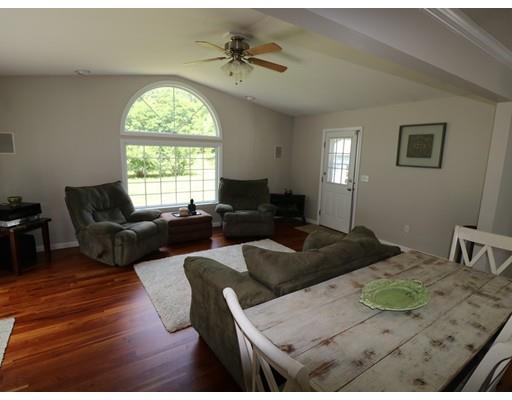 60 Chipmunk Road Springfield, MA 01108 - Photo 9 of 35 Gallery Image 9