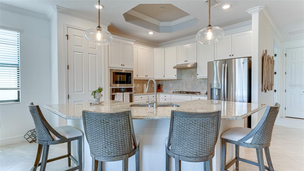 5907 Brandon Run Lakewood Ranch, FL 34211 - Photo 7 of 60