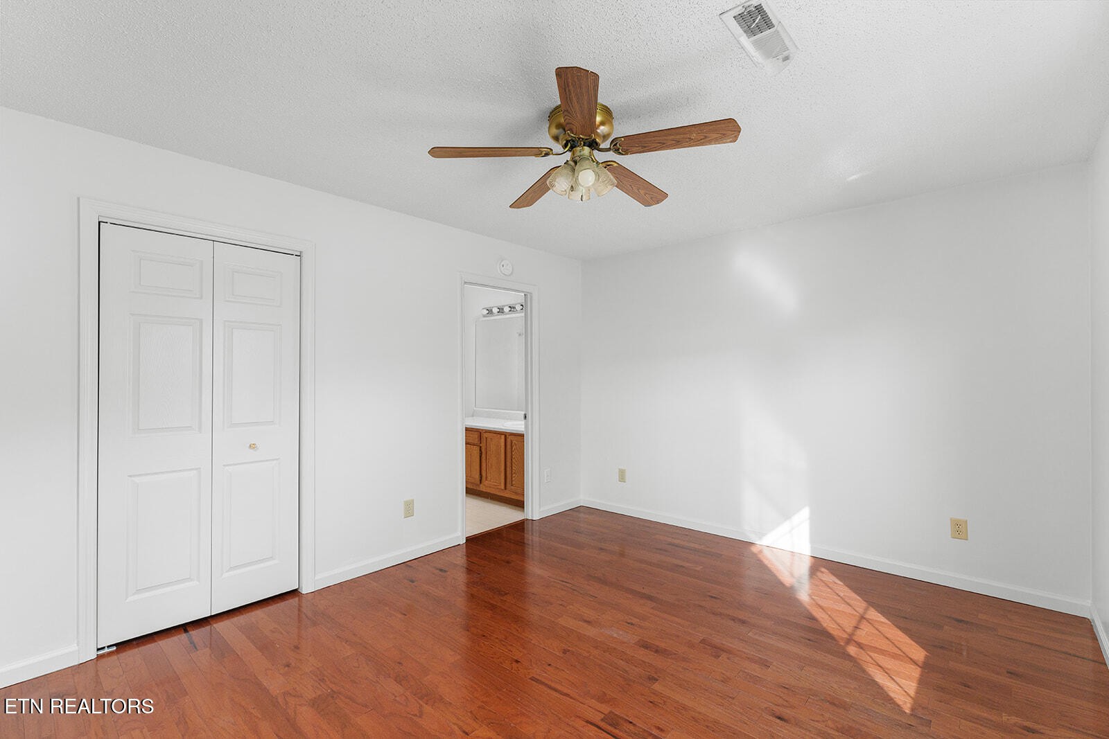 8025 Fenton Way Powell, TN 37849 - Photo 11 of 21 Gallery Image 11