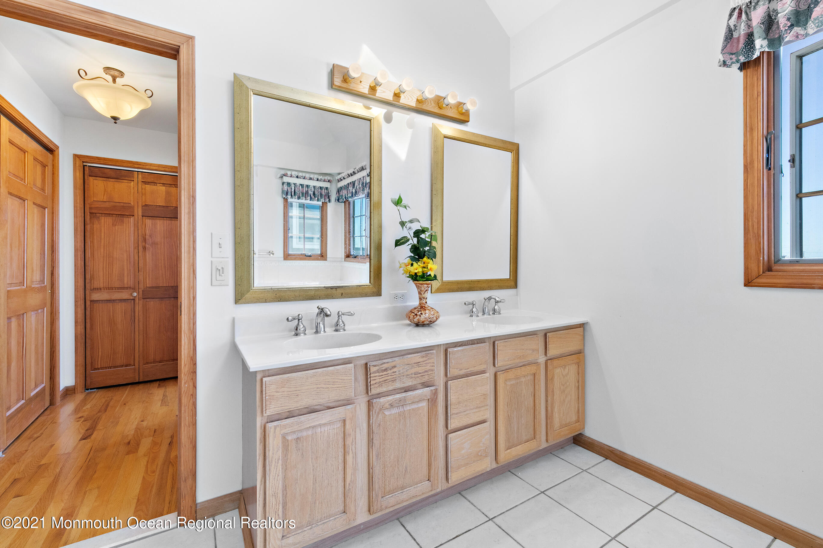 116 Riverside Place Point Pleasant Beach, NJ 08742 - Photo 30 of 59 Master Bathroom