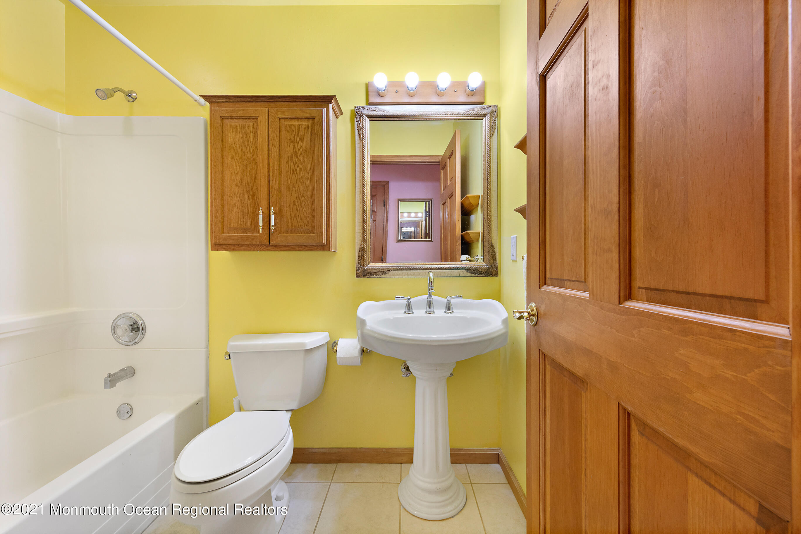 116 Riverside Place Point Pleasant Beach, NJ 08742 - Photo 33 of 59 Guest Bathroom
