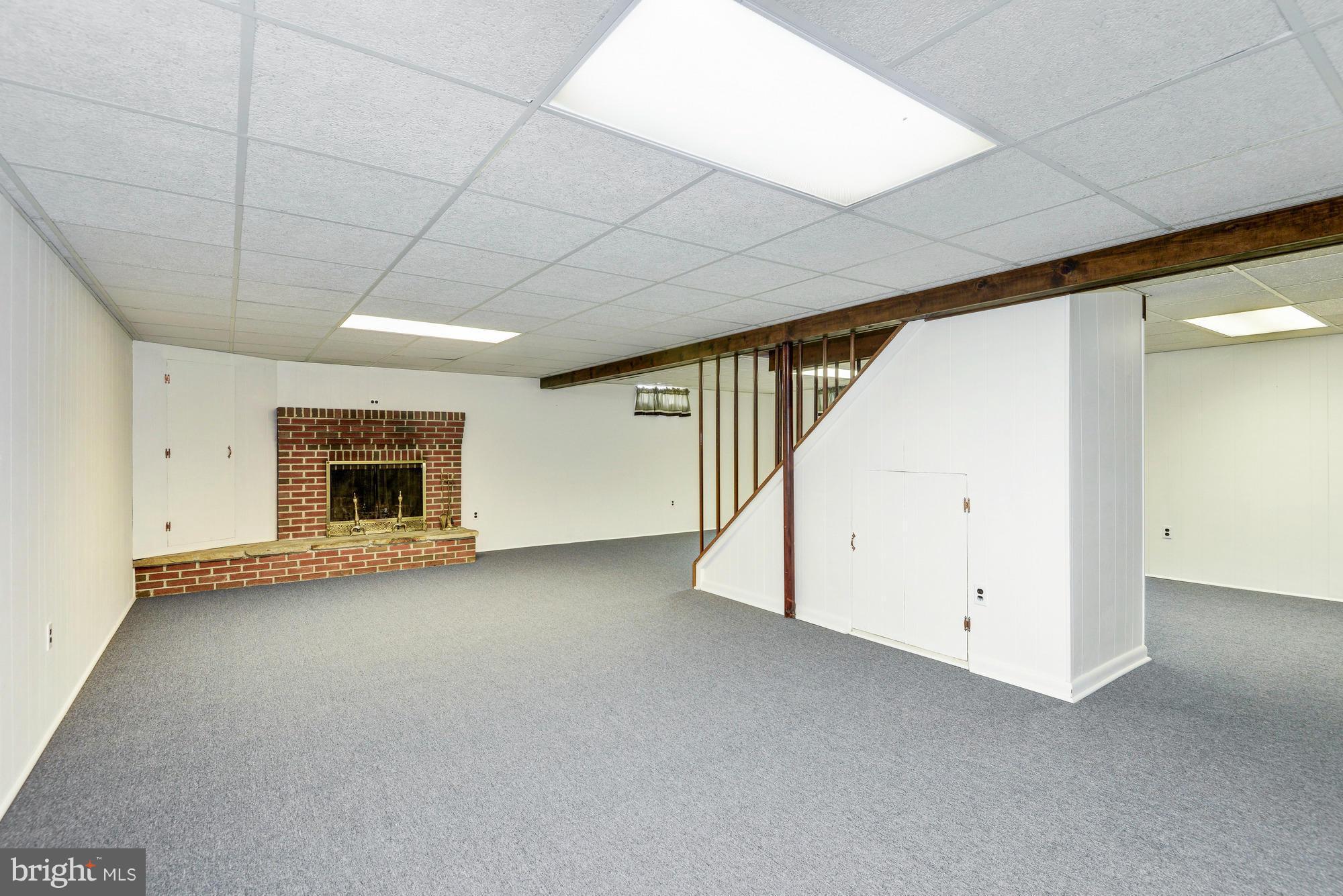 16204 Dorset Road Laurel, MD 20707 - Photo 22 of 30 Family Room