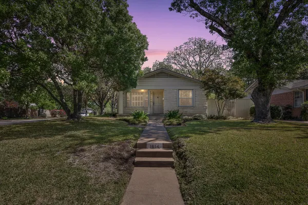 $1,250,000 | 1614 Preston Avenue, Austin, TX 78703
