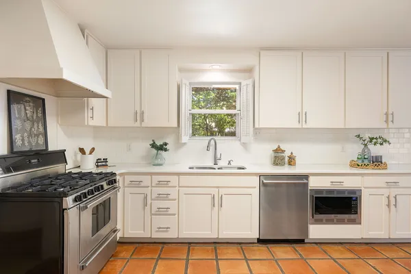 $1,250,000 | 1614 Preston Avenue, Austin, TX 78703