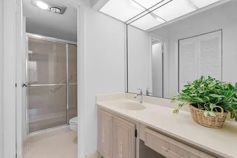 $125,000 | 7080 Environ Boulevard, Unit 423, Lauderhill, FL 33319