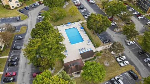 $125,000 | 7080 Environ Boulevard, Unit 423, Lauderhill, FL 33319