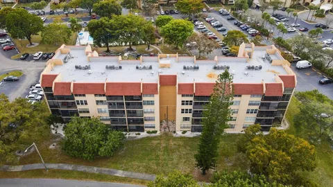 $125,000 | 7080 Environ Boulevard, Unit 423, Lauderhill, FL 33319