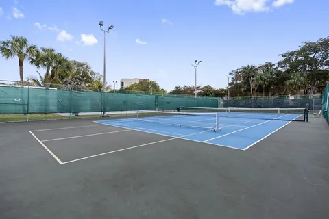 $125,000 | 7080 Environ Boulevard, Unit 423, Lauderhill, FL 33319